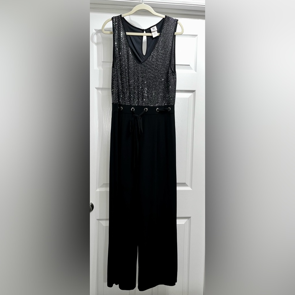 Wrapper woman’s jumpsuit